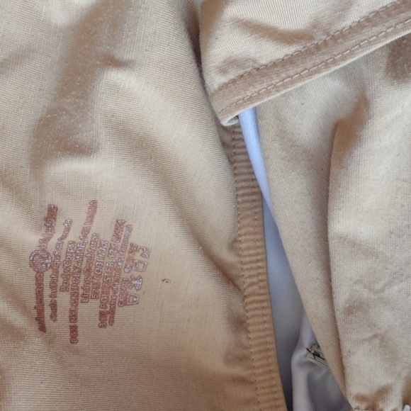Gorgeous Lululemon Rare Tank - Picture 12 of 12